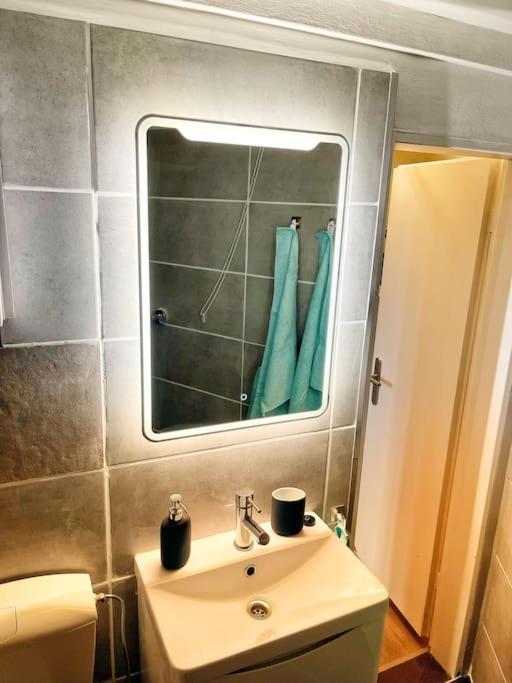 Naehe Flughafen Dus Apartment Dusseldorf
